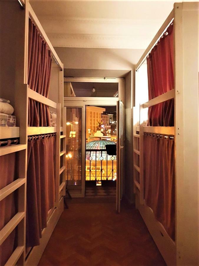 Булгакоff Hostel Kiev Luaran gambar